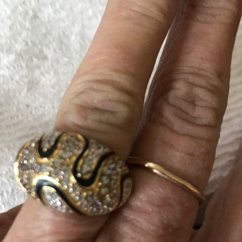 ring - Picture 4 of 4